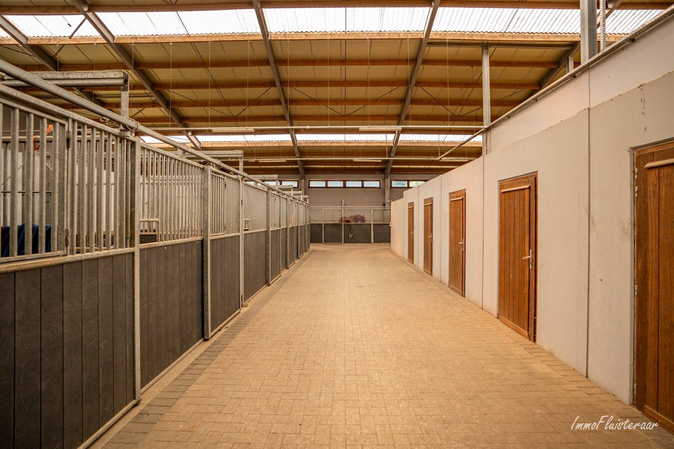 Equestrian center on approximately 7,1ha in Heist-op-den-Berg. 