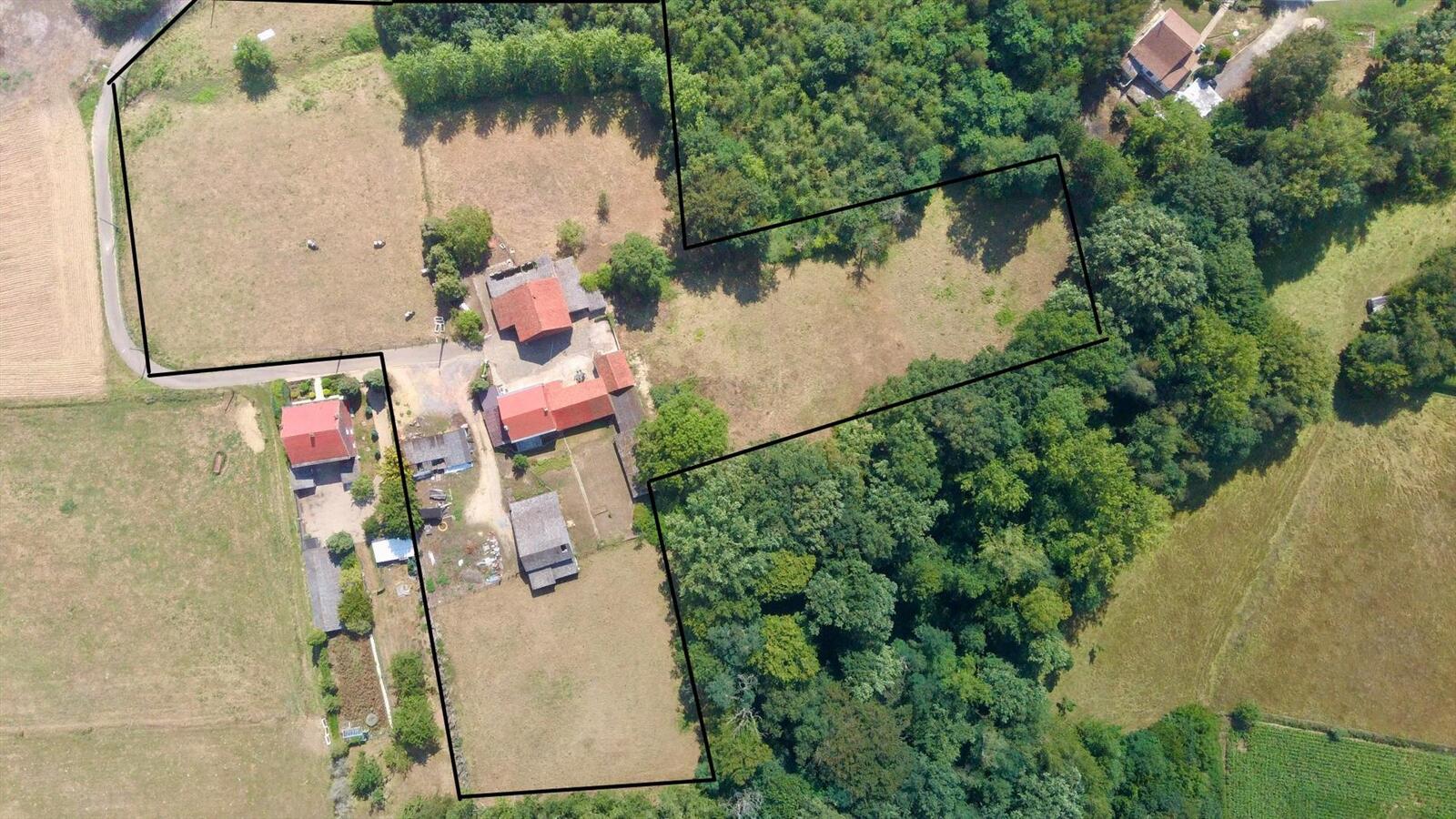 Te renoveren boerderij met weilanden op ca. 1,8ha te Boutersem (Vlaams-Brabant) 