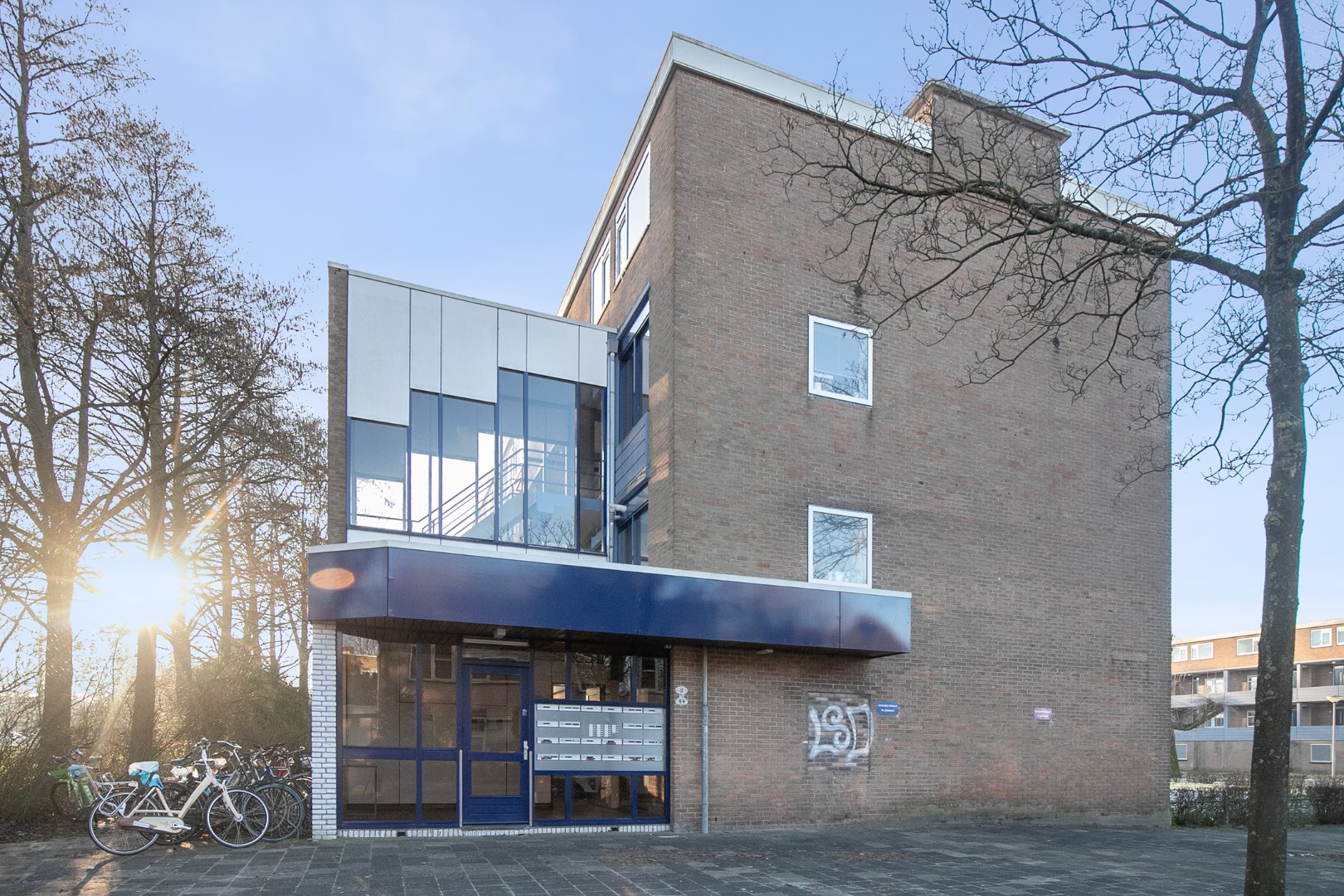 Prachtige maisonnette, gelegen in de rustige en populaire woonwijk &quot;Laanhuizen&quot; van Groningen met voorzieningen als winkels, restaurants en scholen op loopafstand. 
