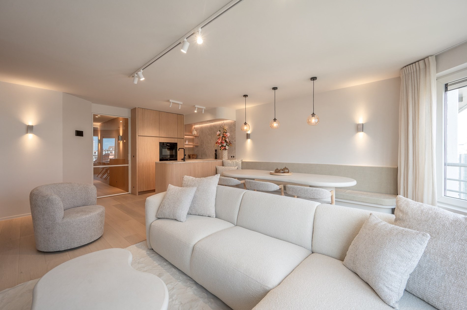 Appartement enti&#232;rement r&#233;nov&#233; et pr&#234;t &#224; emm&#233;nager avec 3 chambres dans un emplacement privil&#233;gi&#233; &#224; Knokke. 