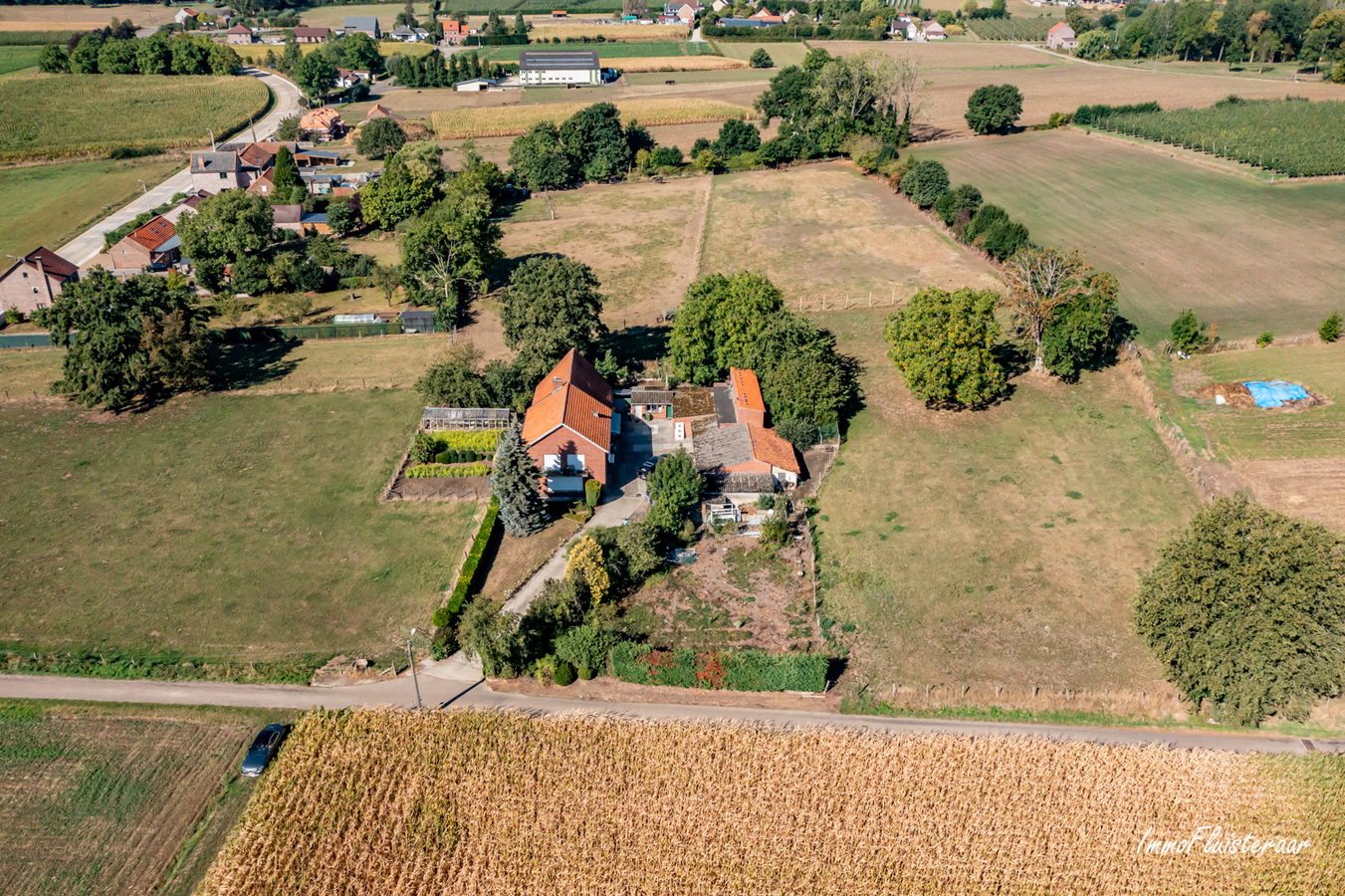 Te renoveren landelijke woning met aanhorigheden en weiland op ca. 1,2ha te Kersbeek-Miskom (Kortenaken; Vlaams-Brabant) 