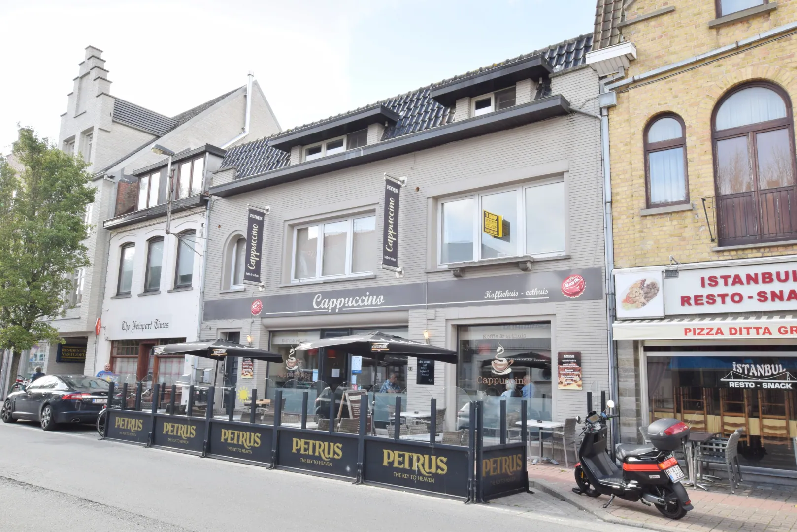 Gezellig koffiehuis (Cappucino) te koop + overname te Nieuwpoort-Stad op 130 m².
