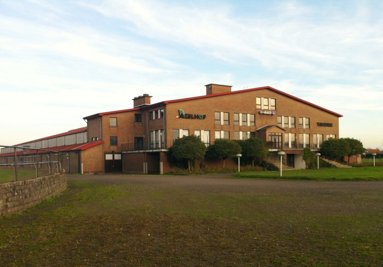 Hippisch complex ‘Azelhof’ op ca. 16 ha te Koningshooikt (Lier) 