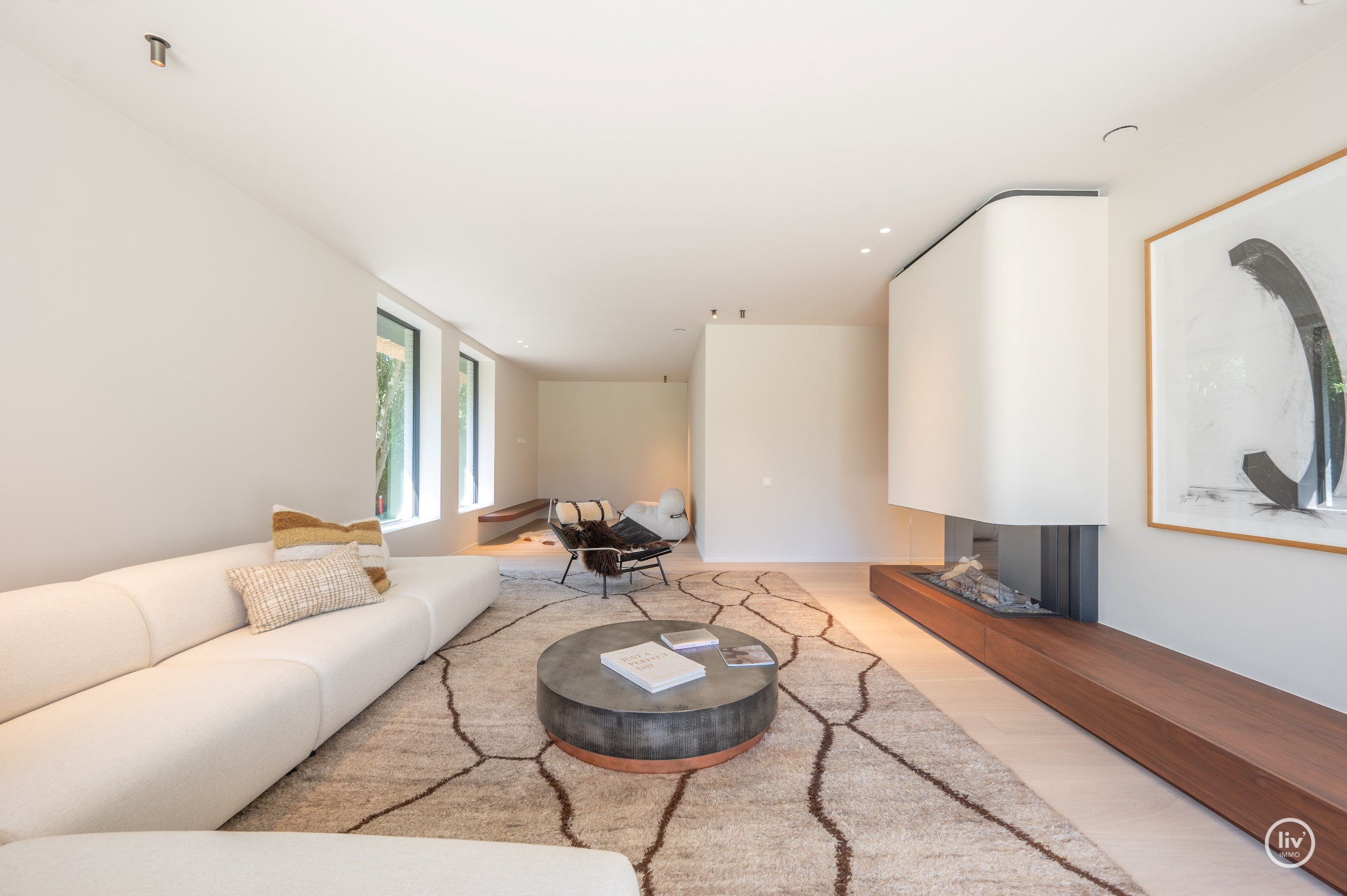 Journ&#233;e portes ouvertes samedi 4/07 de 14h &#224; 16h. Villa neuve exclusive avec piscine et jardin orient&#233; sud sur un grand terrain de 1.071m2. 