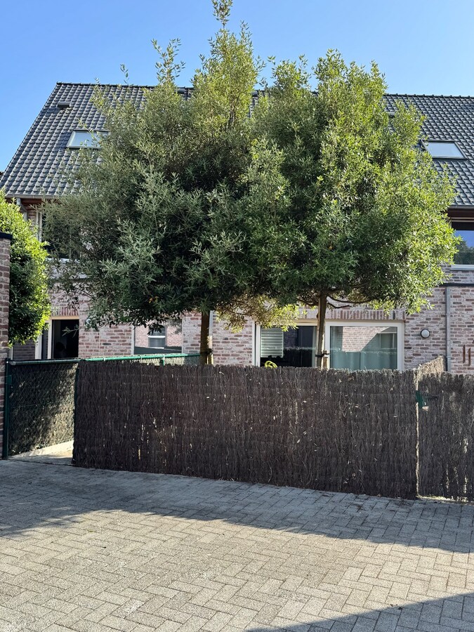 Woning met 4 slaapkamers en garage te Koekelare 