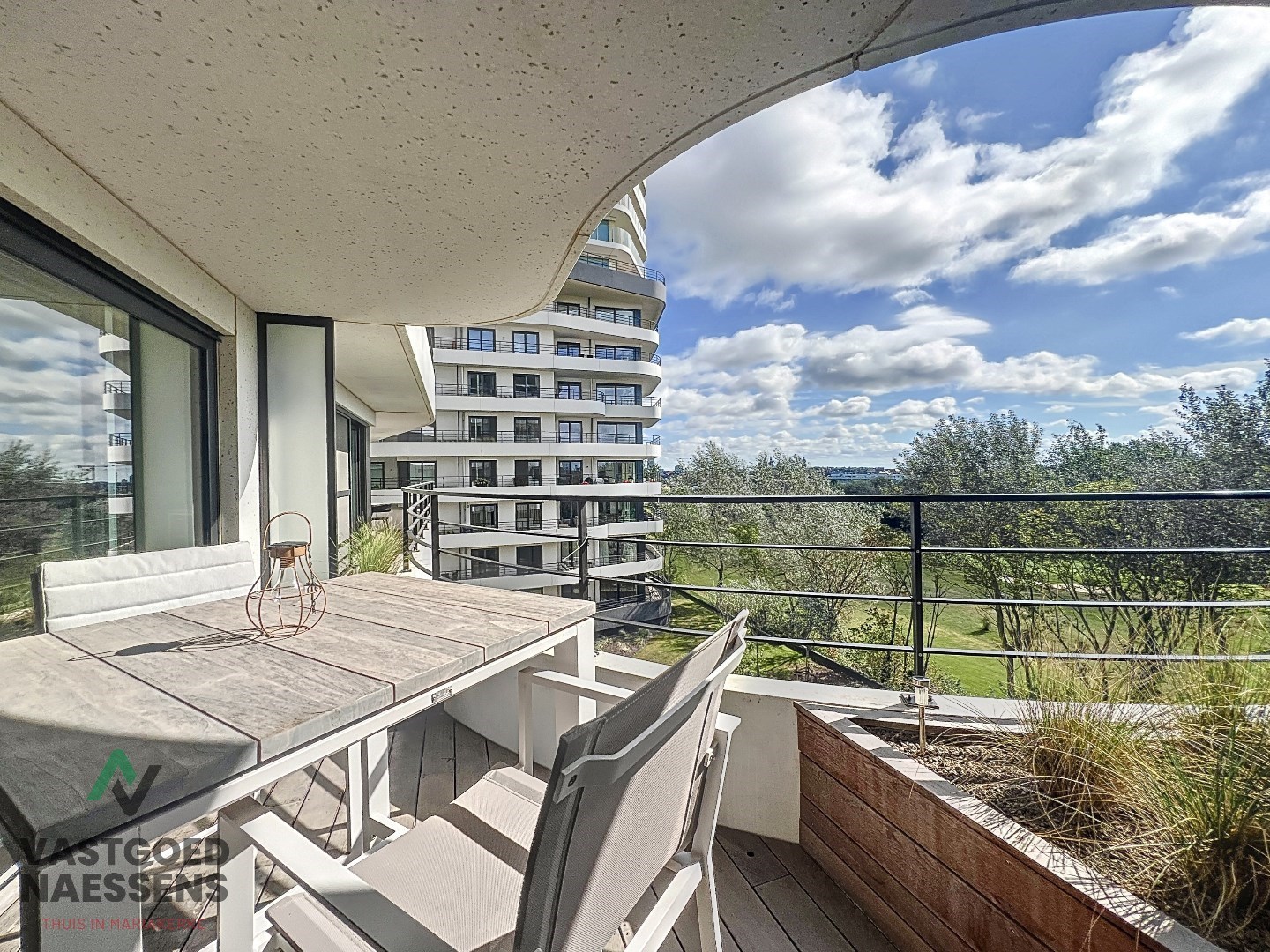 MAGNIFIQUE APPARTEMENT 1 CHAMBRE TERRASSE ENSOLEILLEE 