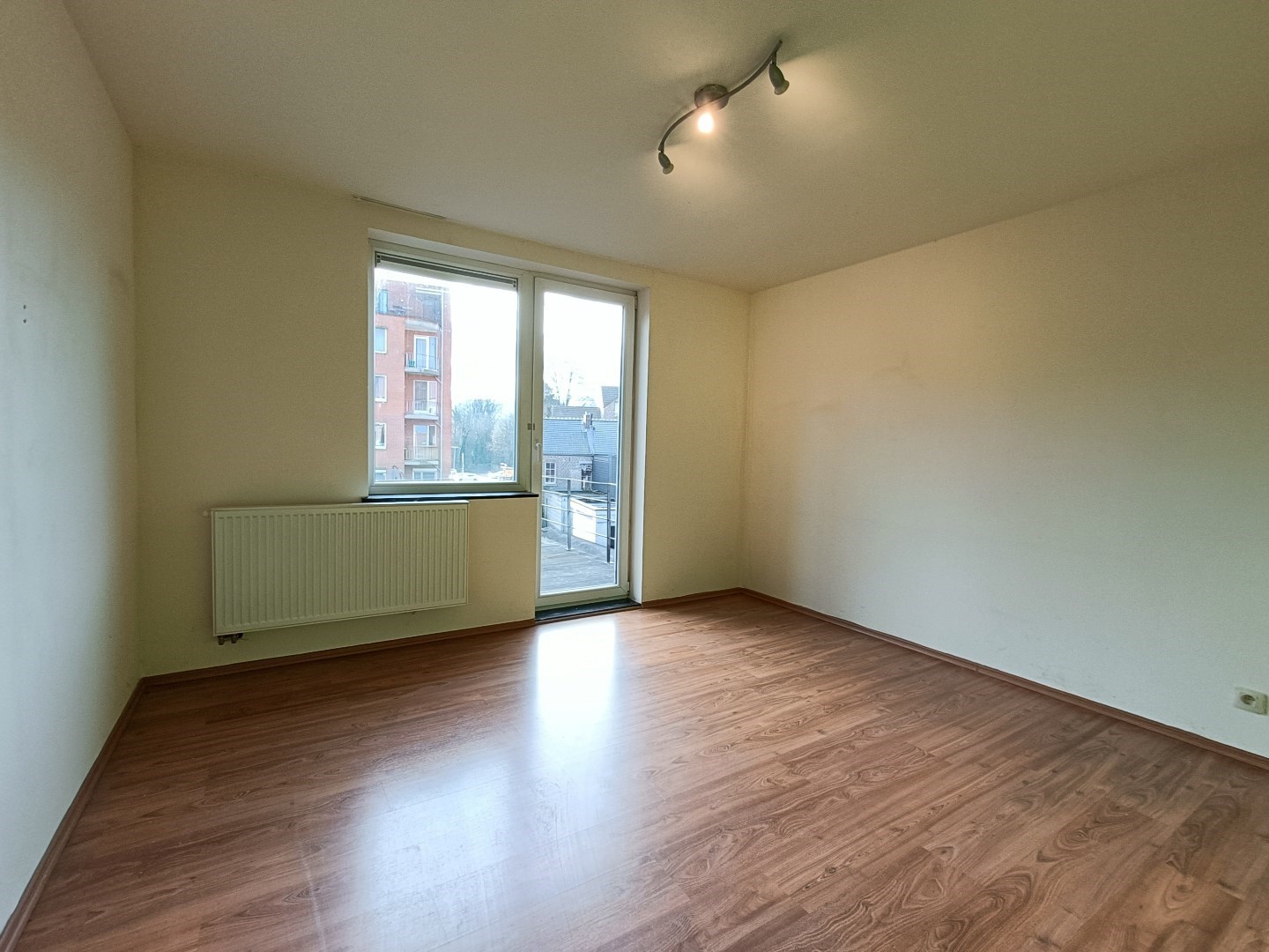 Appartement 1 - slaapkamer met doorgang terras