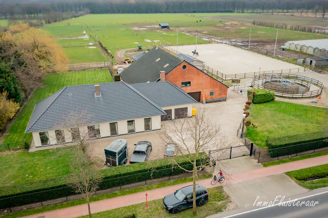 Charmante woning met paardenaccommodatie op 3,7ha te Rijkevorsel 