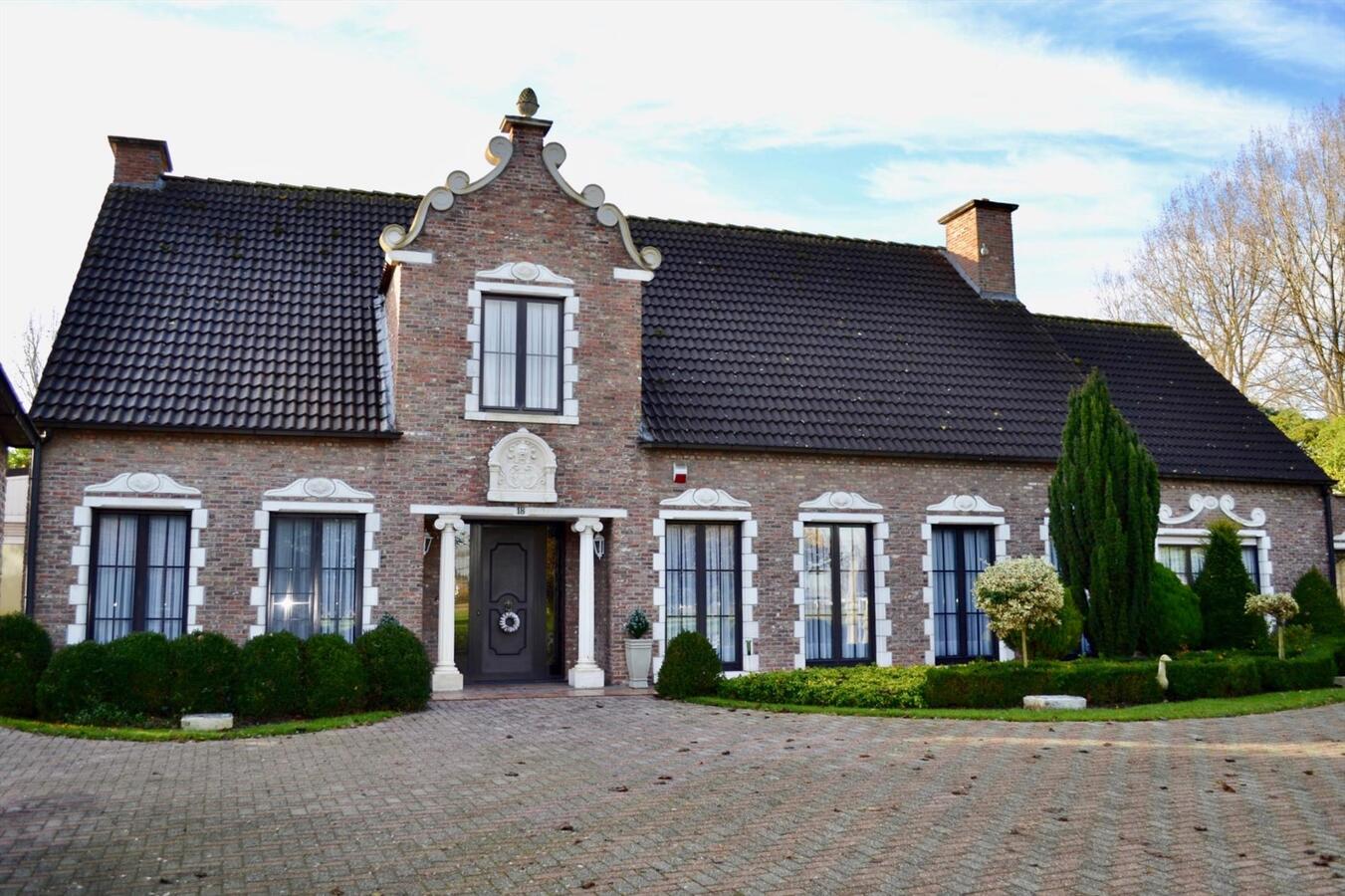 Landelijke woning met bijgebouw op ca. 2.154 m&#178; te Kruibeke (optie ca. 1,25 Ha grond) 