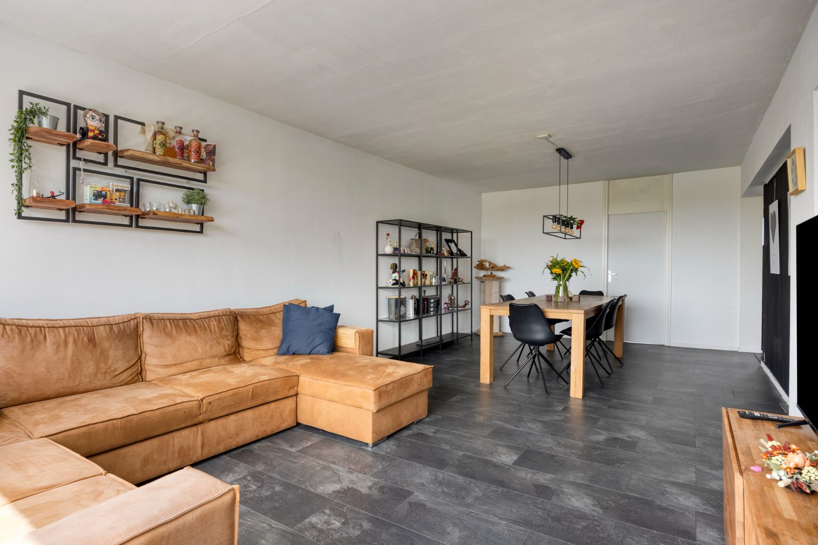 Leuk 3-kamer appartement op de bovenste verdieping, met prachtig uitzicht vanaf maar liefst 2 balkons! 
