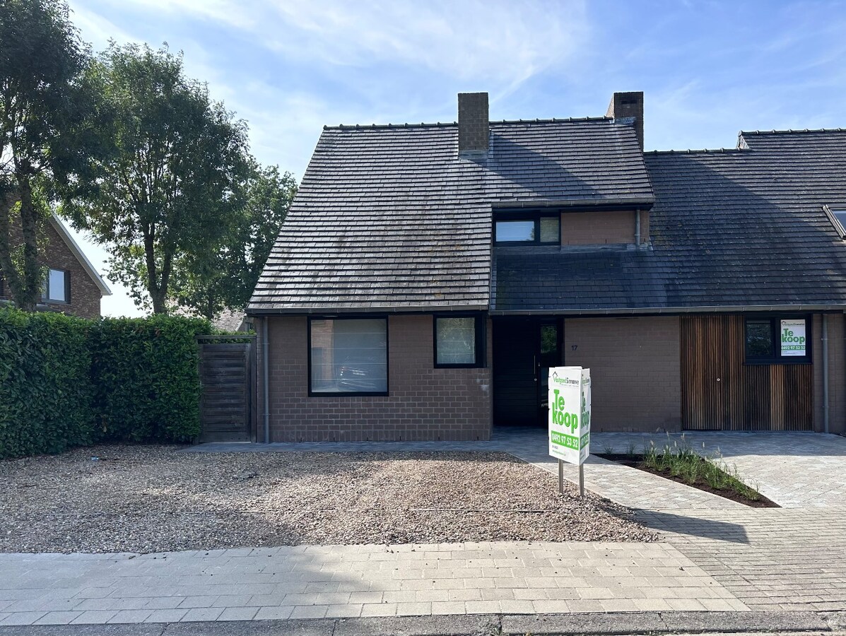 Woning met 4 slaapkamers en tuin te koop te Koekelare 