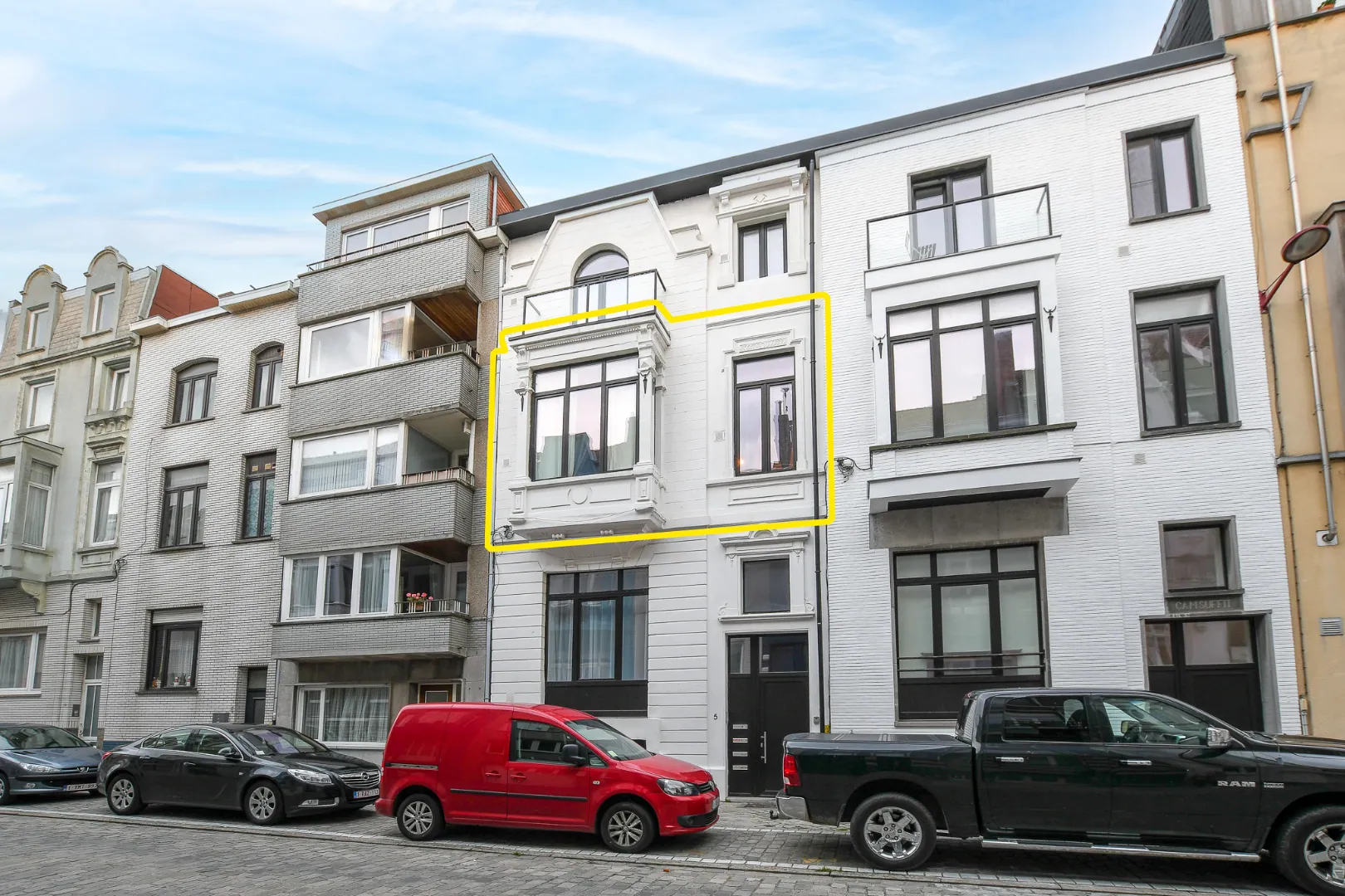Prachtig vernieuwde appartement met 2 slaapkamers, 2 terrassen in belle-epoquewijk