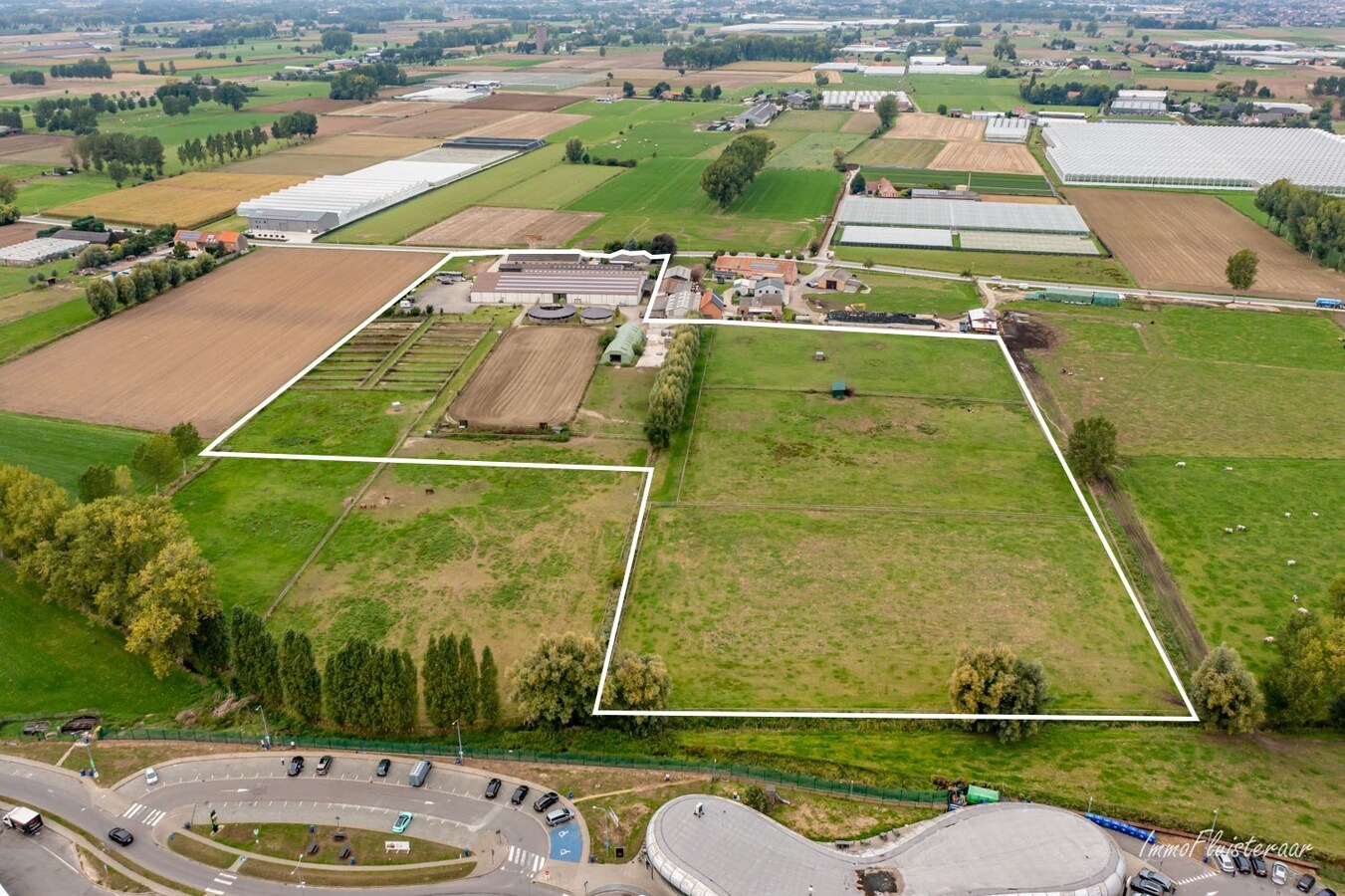 Hippisch complex op ca. 6ha te Beveren 