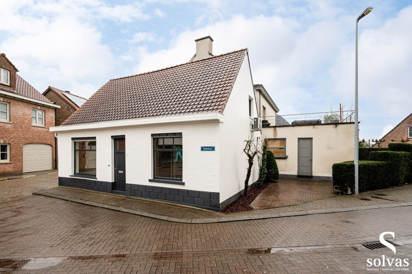 Stijlvol gerenoveerde woning in het centrum van Knesselare 