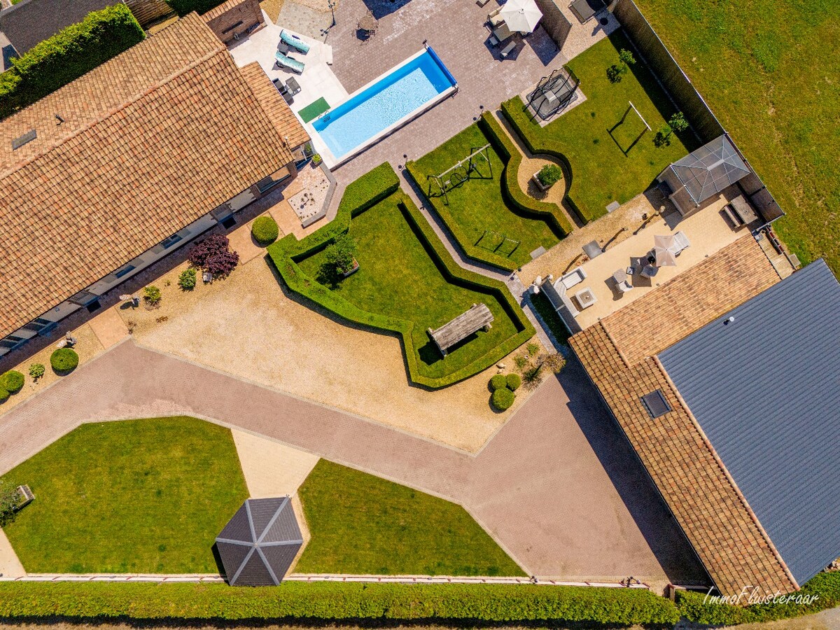 Magnifique ferme pr&#234;te &#224; emm&#233;nager avec &#233;curies et prairie d&#39;environ 1,4 ha &#224; Geetbets. 