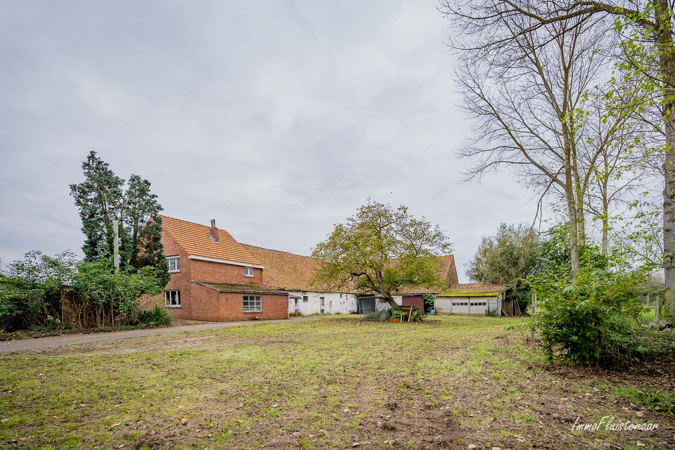 IN OPTIE - Te renoveren hoeve met woning, stallen, schuur en grond op ca. 5,6ha te Rotselaar (Vlaams-Brabant) 