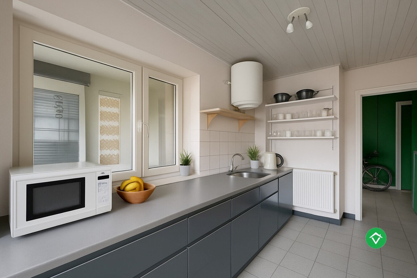 Ruime gezinswoning op perceel van 1126 m&#178;  - tal van mogelijkheden! 