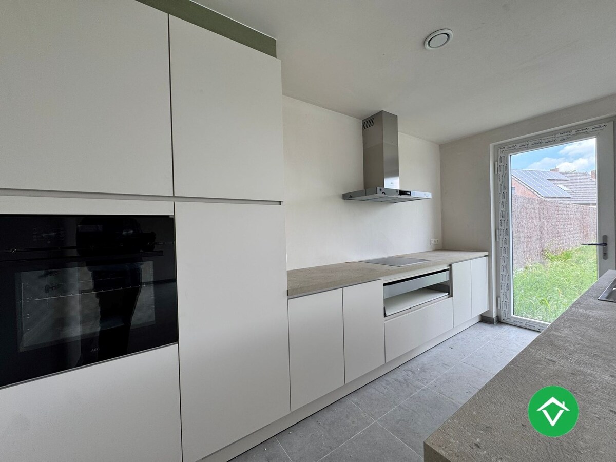 Halfopen nieuwbouwwoning met 3 slaapkamers te Koekelare 