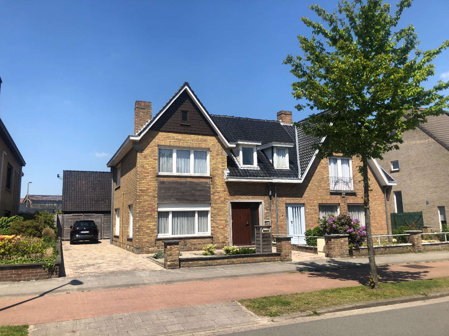Sint-Andries: Ruime HOB met 2 slaapkamers 