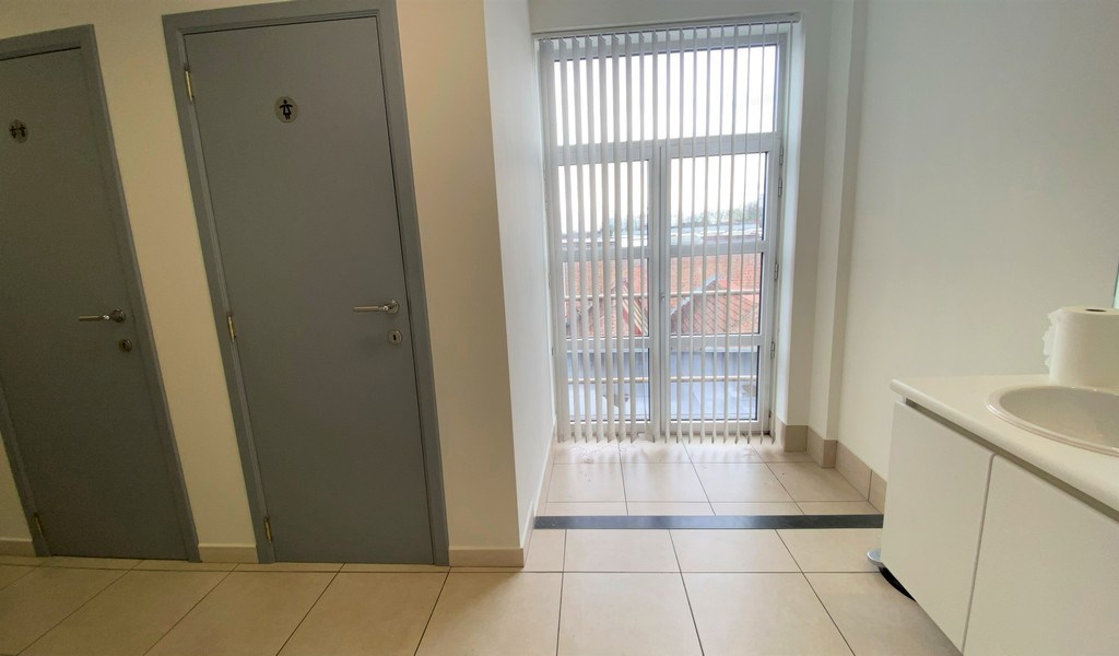Budgetvriendelijke kantoren te huur vlakbij afrit E17 in Gentbrugge