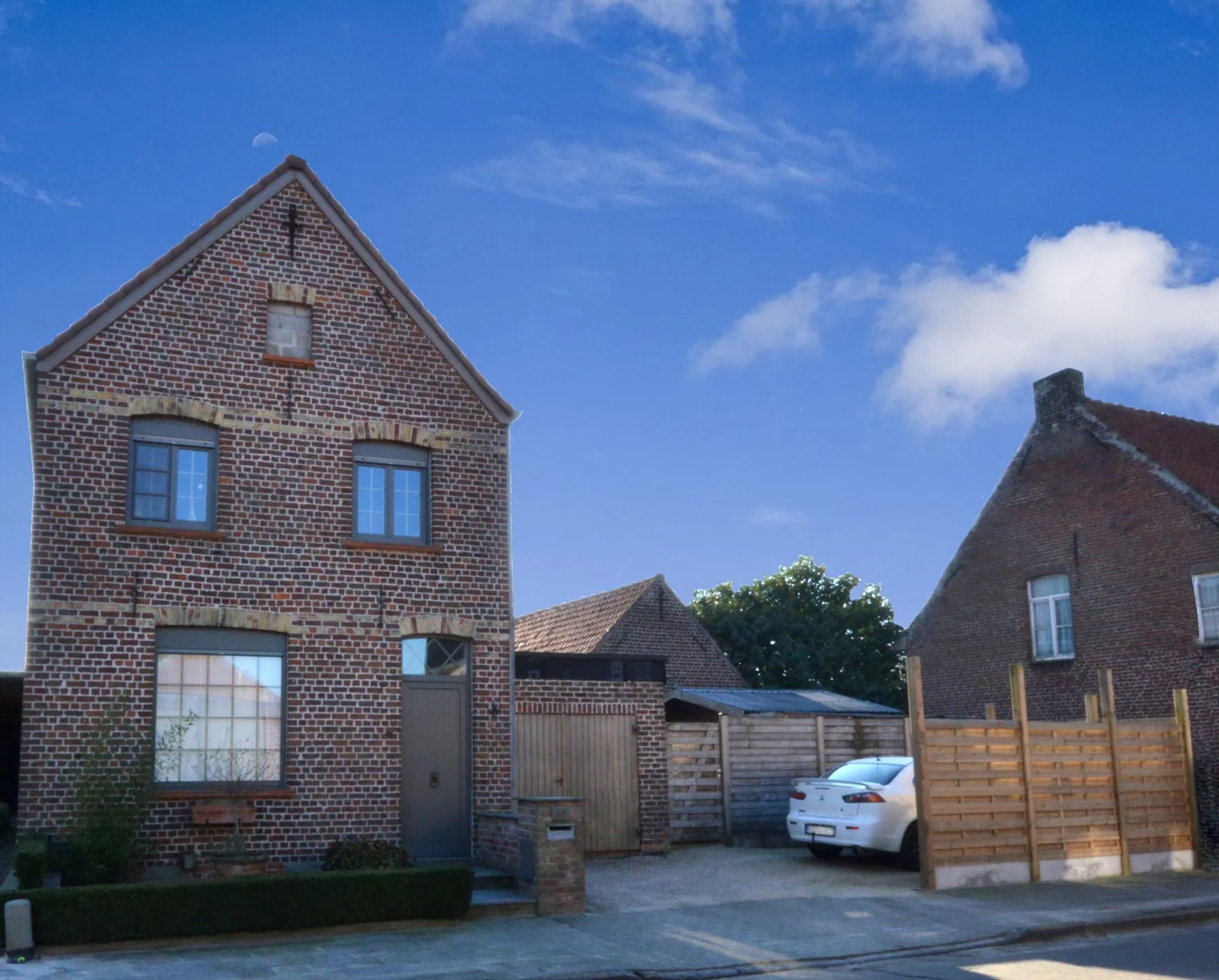 Charmante woning met 3 slaapkamers op 329 m² te Ruddervoorde