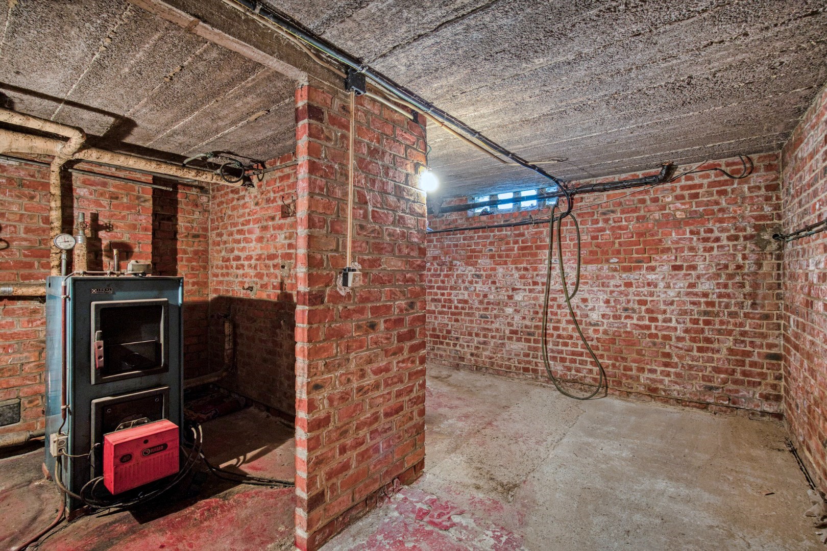 Ruime gezinswoning met grote tuin op perceel van 14a 41ca in Blanden te koop - bewoonbare opp. 236 m&#178; 