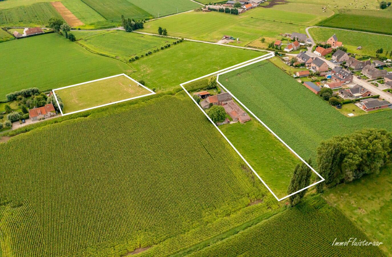 Landelijke woning met stalgebouwen en aanpalende weiden op 5.760m&#178; 