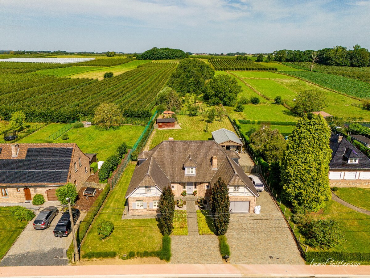 Instapklare landelijke villa op een ruim perceel van ca. 65a te Meensel-Kiezegem (Tielt-Winge). 