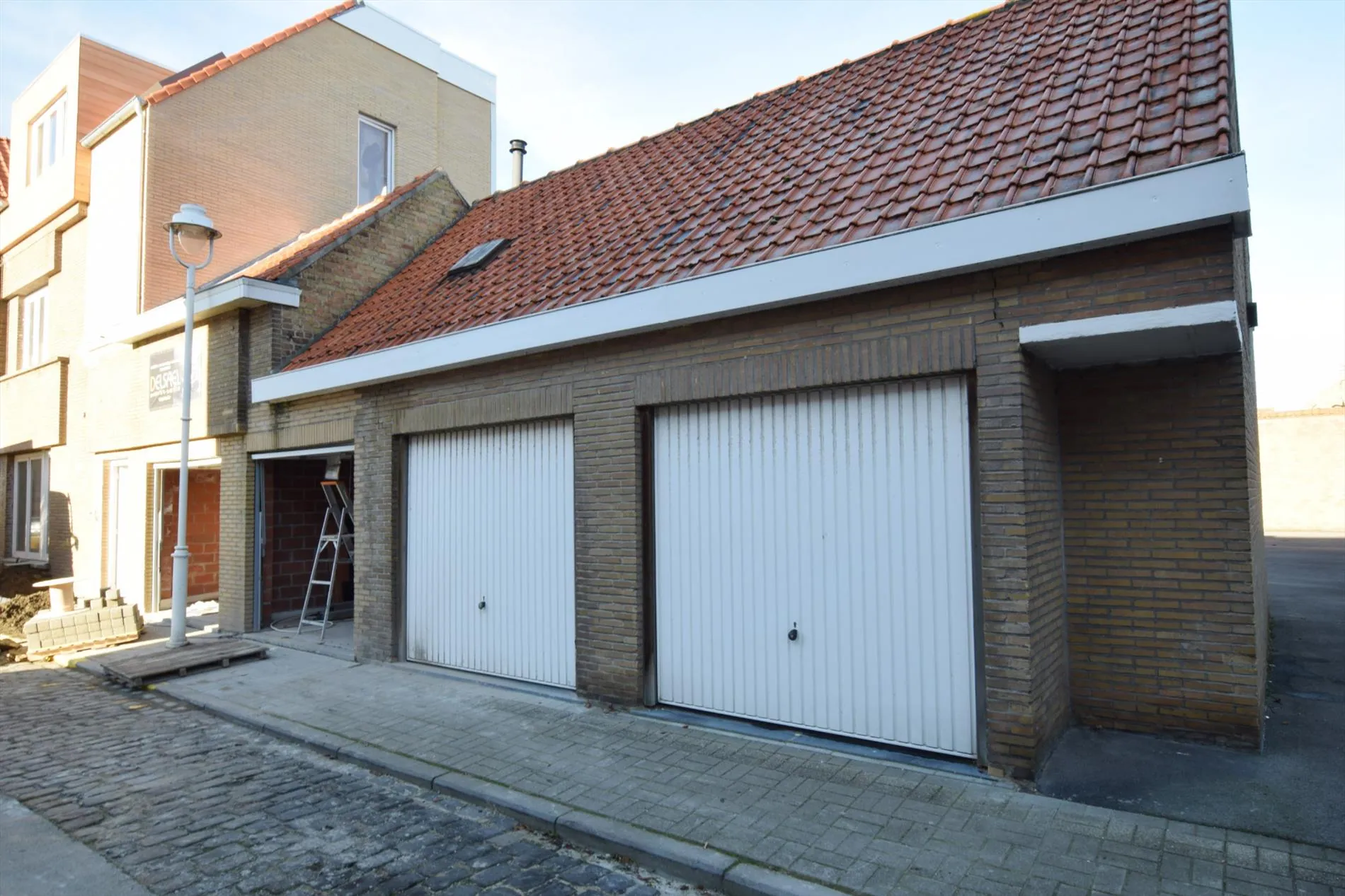 Garages te huur vlakbij het marktplein te Nieuwpoort.