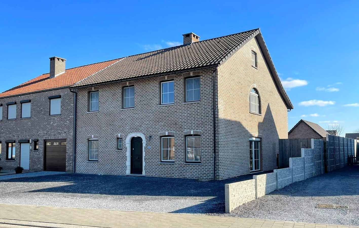 Riante, gerenoveerde woning op perceel van 1020 m&#178; op toplocatie 