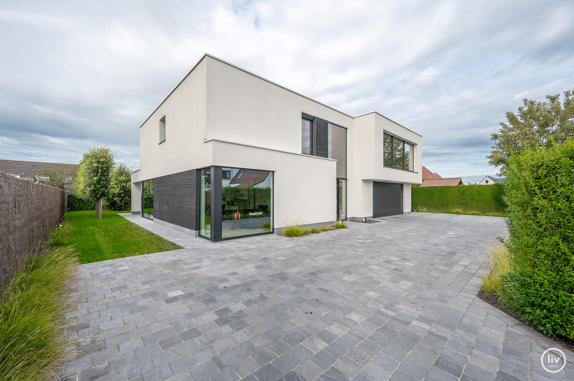 Villa moderne (2017) situ&#233;e &#224; proximit&#233; du centre de Knokke. 