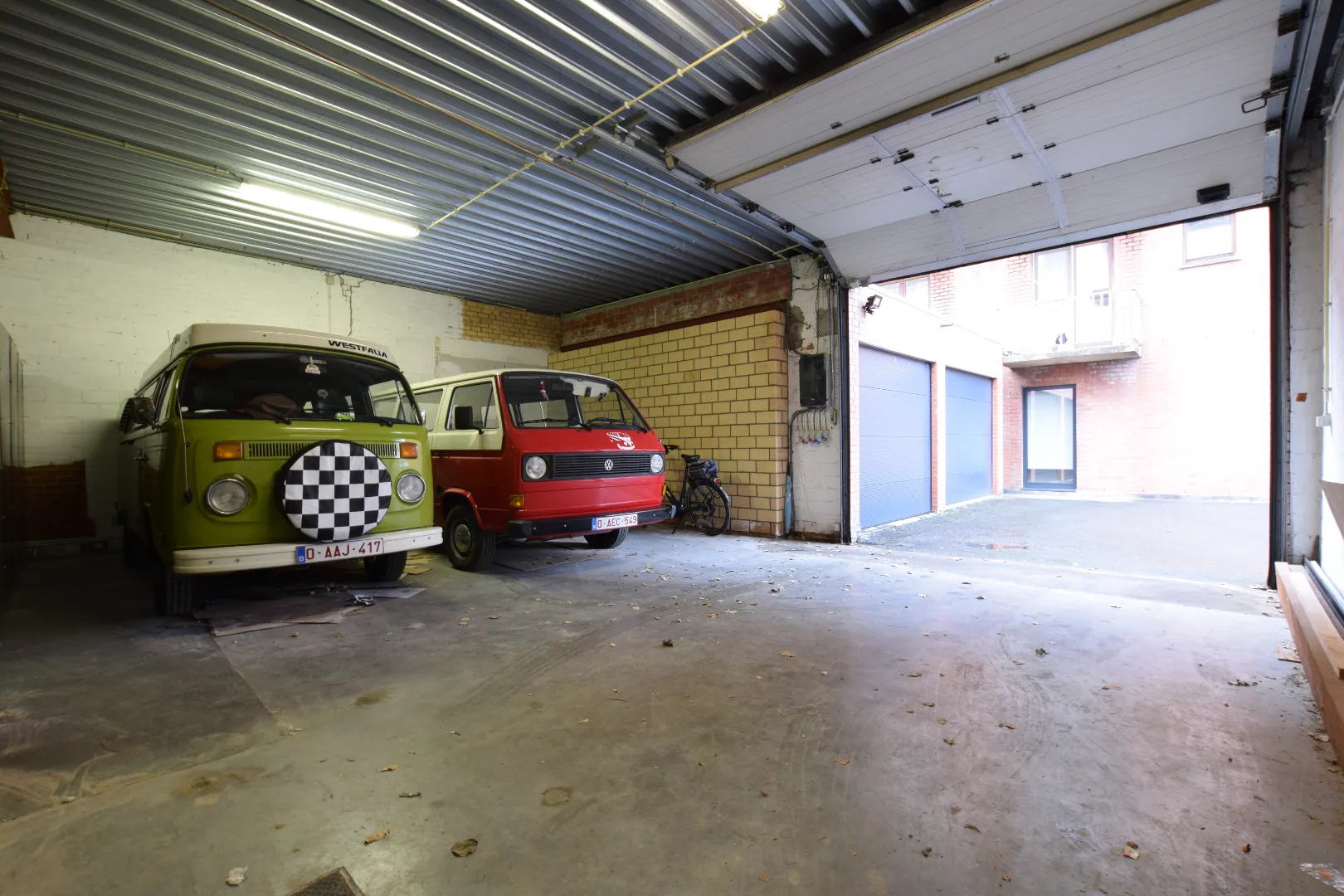 Garage / loods op toplocatie te Koksijde Sint-Idesbald. 