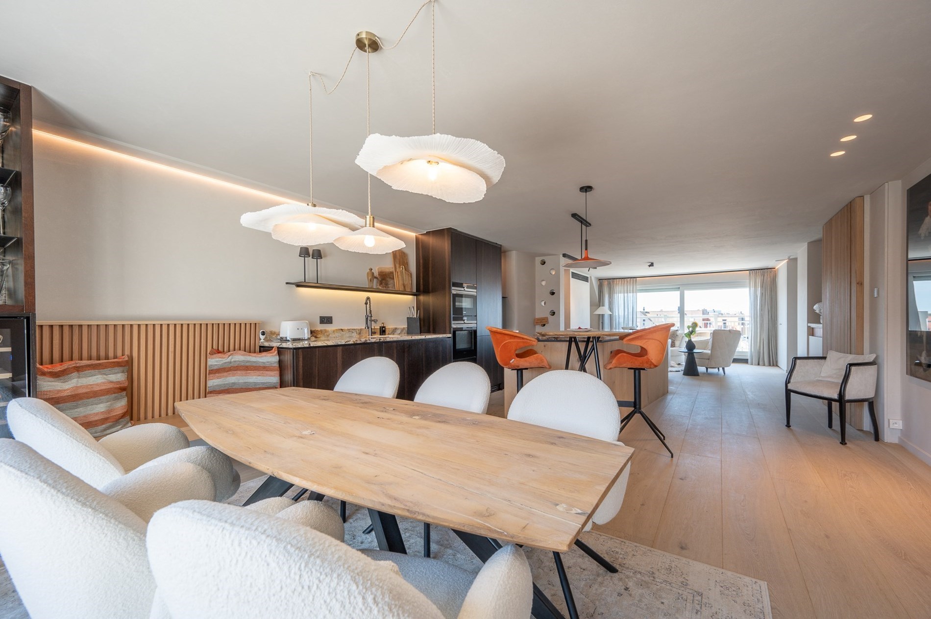 Luxe duplex dakappartement met zonneterrassen  in hartje Knokke 