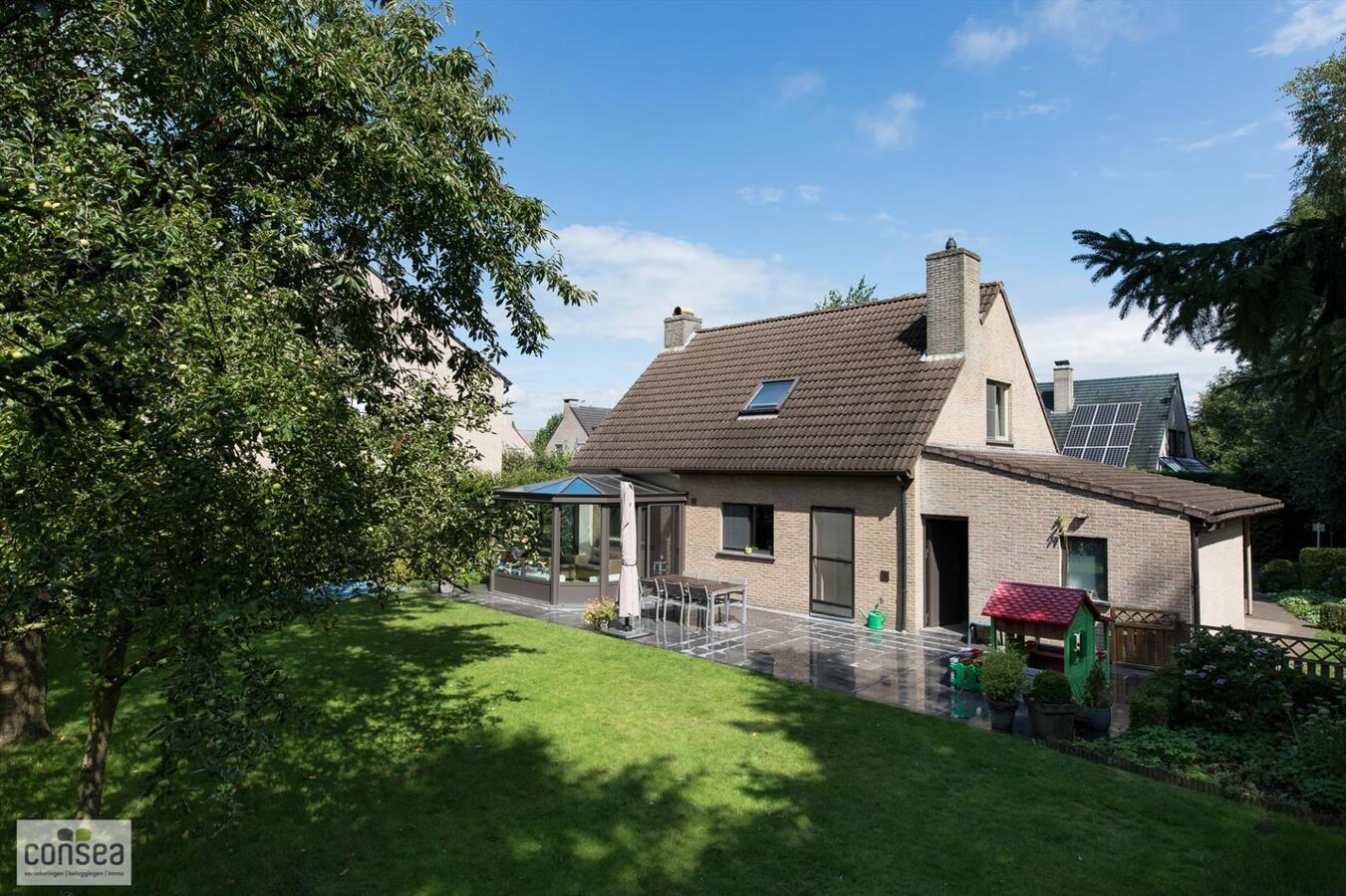 TE KOOP: MAGNIFIEKE ALLEENSTAANDE WONING 