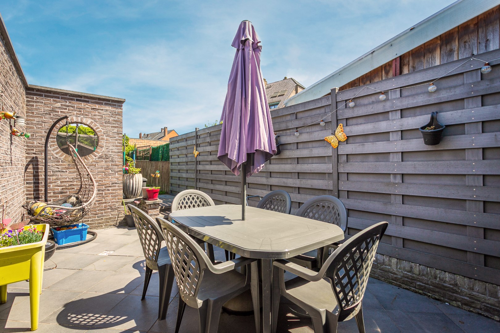 Instapklare woning met 3 slaapkamers, bureau en tuin in Halle 