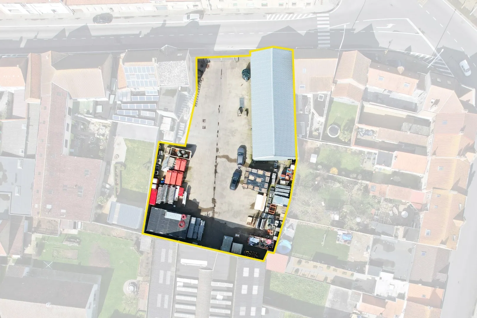 Loods (275 m²) op perceel van 1453m² te Diksmuide (Pervijze)!
