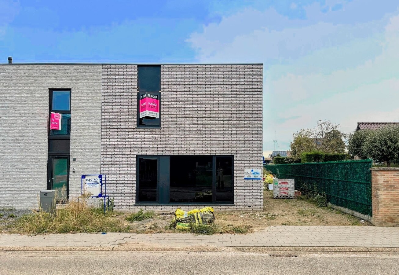 Nieuwbouwwoning op perceel van 614 m&#178; 