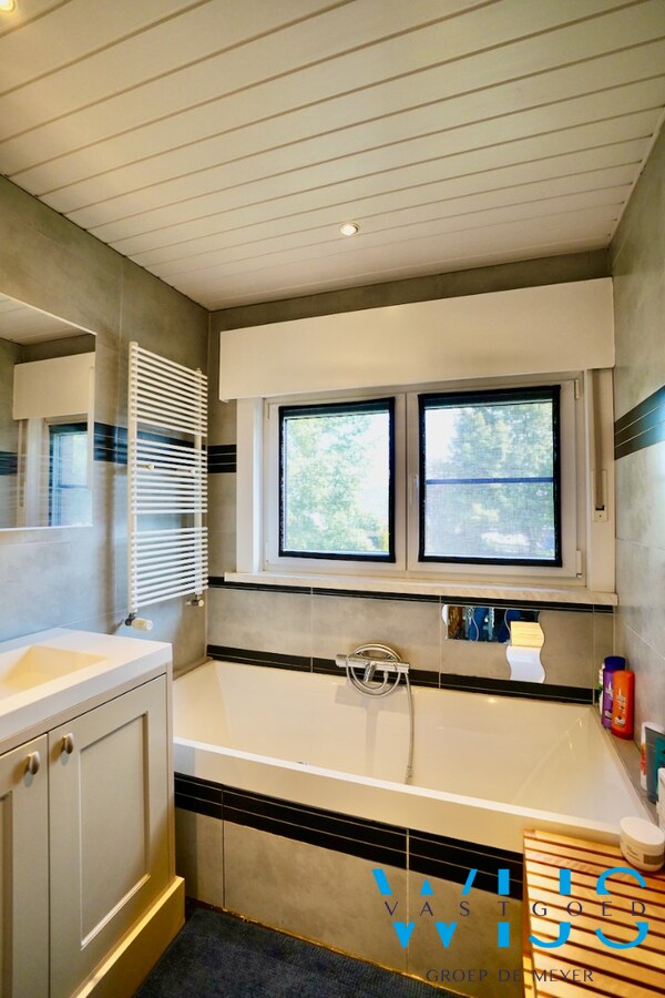 Stevige gezinswoning op TOPlocatie in Ertvelde ! 
