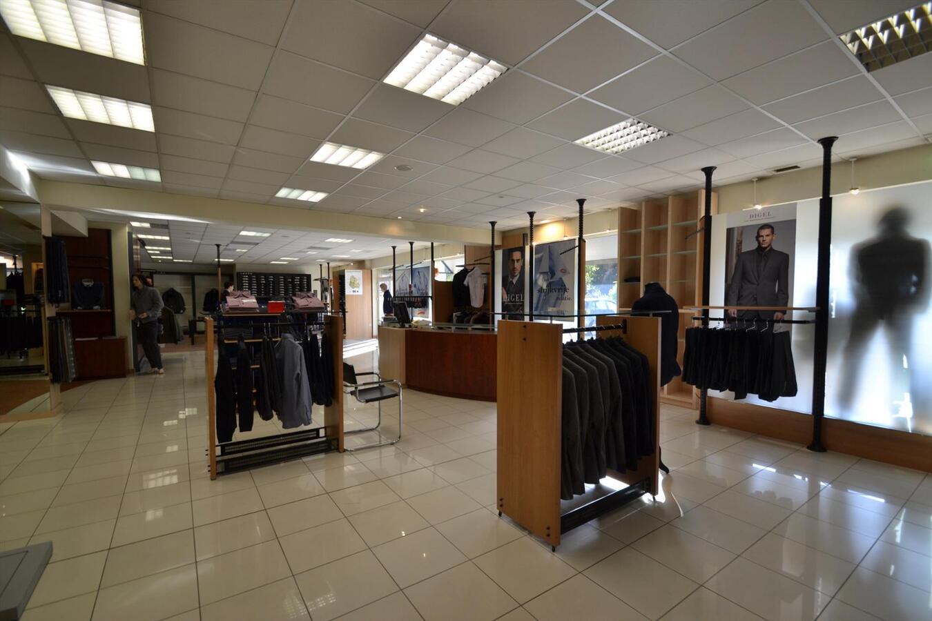 HERENT (LEUVEN) grote winkel/kantoorruimte 400m2 (IN OPTIE) 