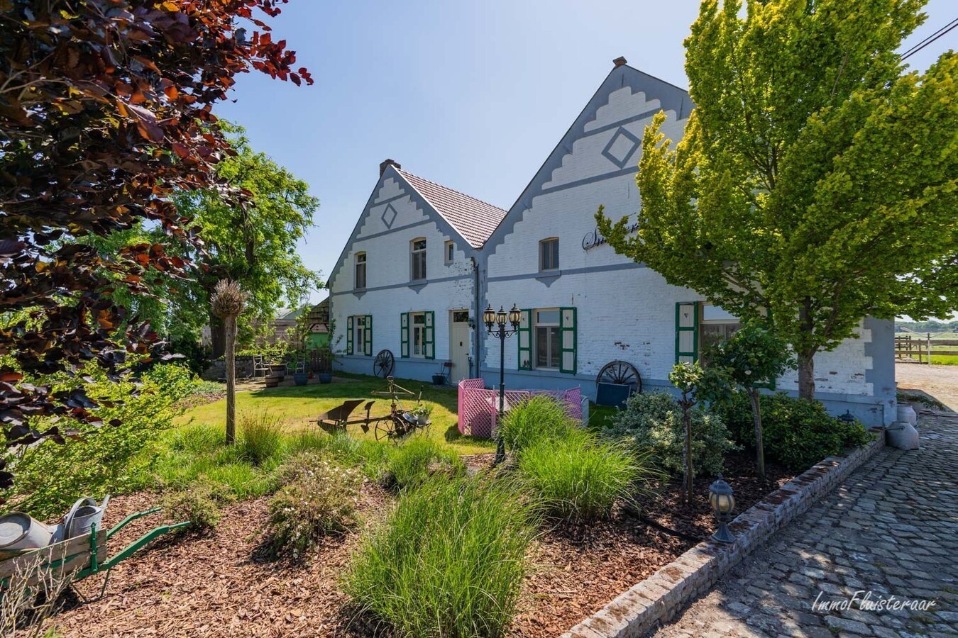 Charmante hoeve met b&amp;b/vakantiewoning en paardenstallen op ca. 67 are te Kinrooi 