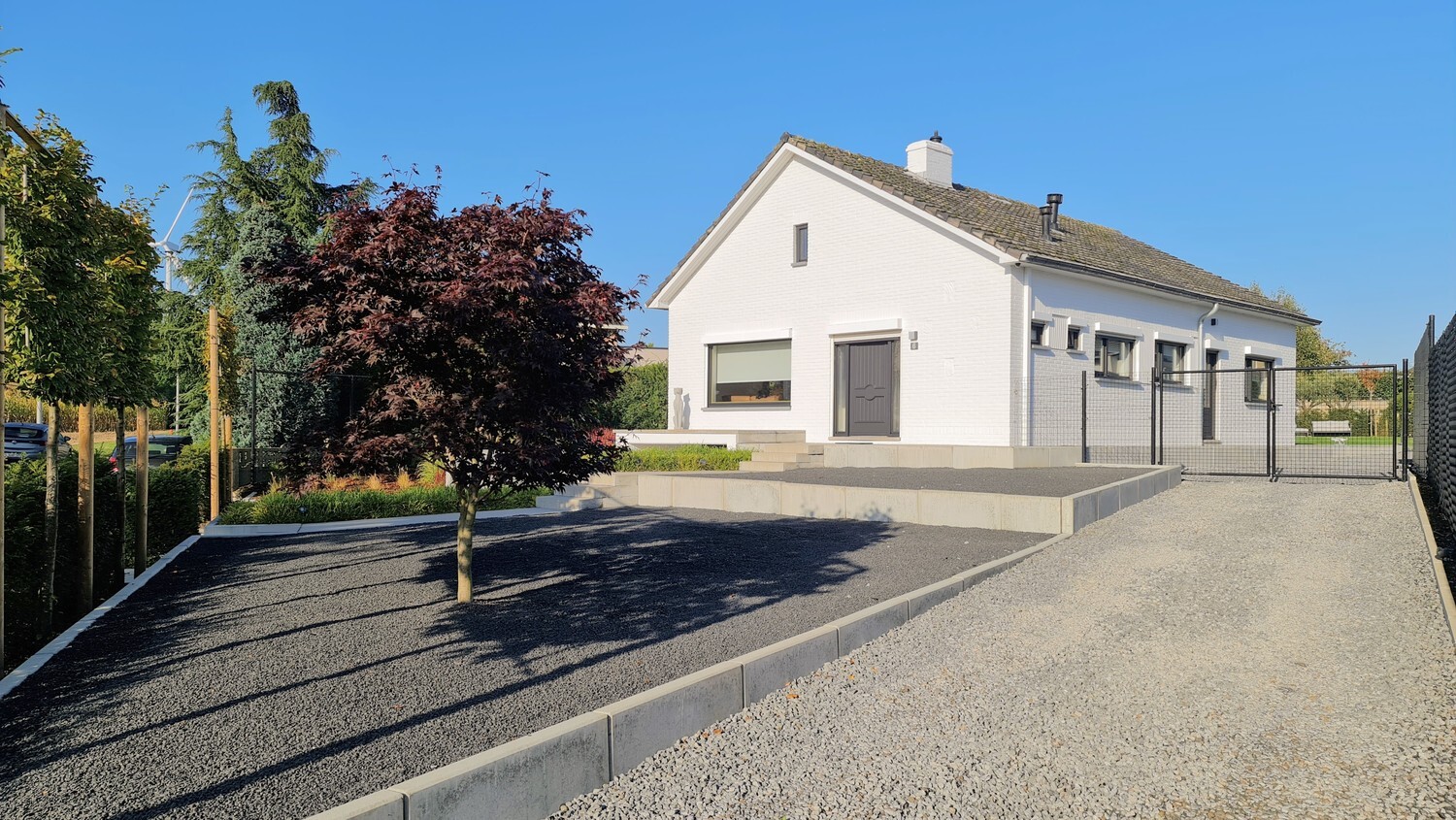 Bungalow met zongerichte tuin op perceel van 1350 m&#178; 