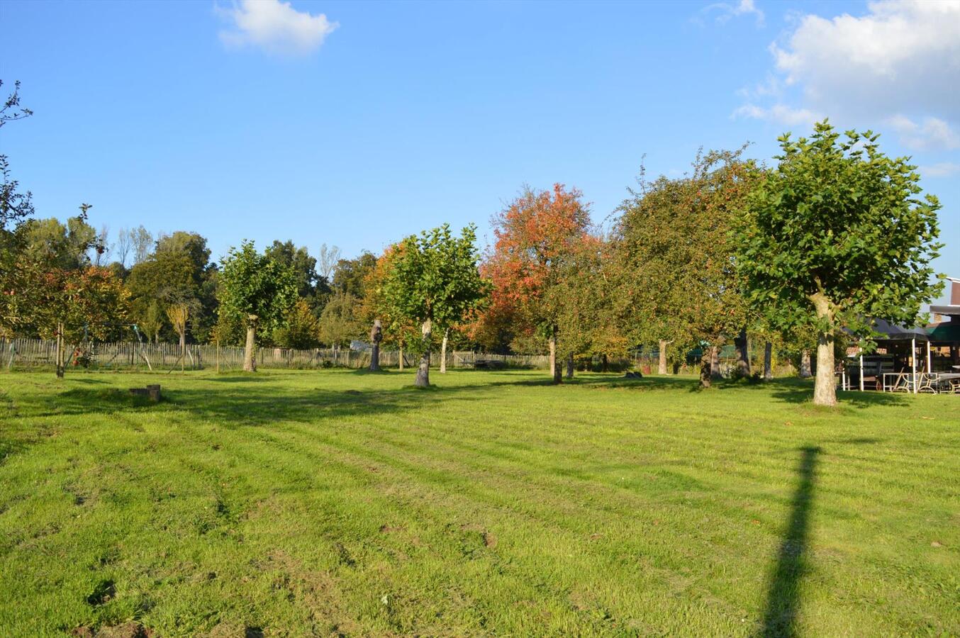 Hoeve met bijgebouwen op ca. 1,93ha te Lennik, Gaasbeek 