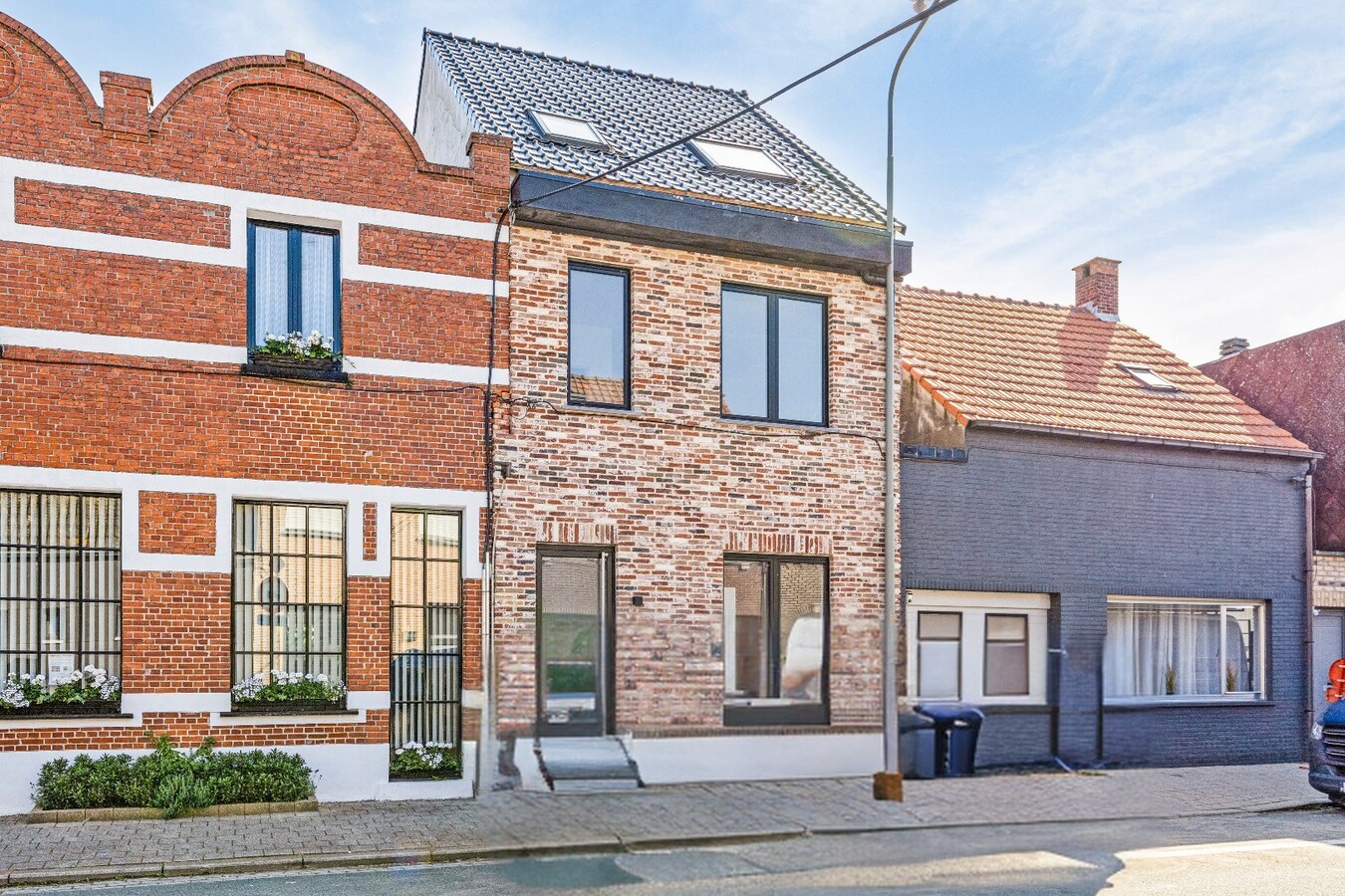 Prachtig gerenoveerde 4-slpk woning in het centrum van Stabroek! 