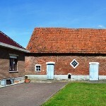 Vierkantshoeve met prachtige schuur en stallingen op ca. 6.000M&#178; te Londerzeel 