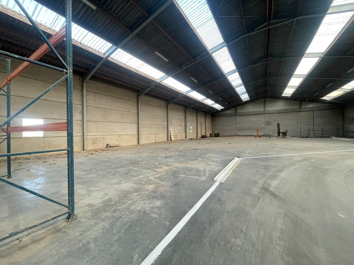 Loods 750 m&#178; te Passendale - Huurprijs 2,5 € per m&#178;/mnd 