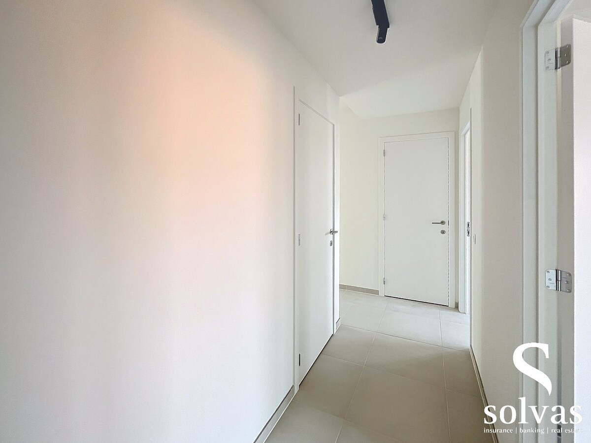 Nieuw appartement met 2 slaapkamers in Aalter, standaard afwerking, bouwjaar 2022, 95.82m&#178; bewoonbare oppervlakte, 1 badkamer 