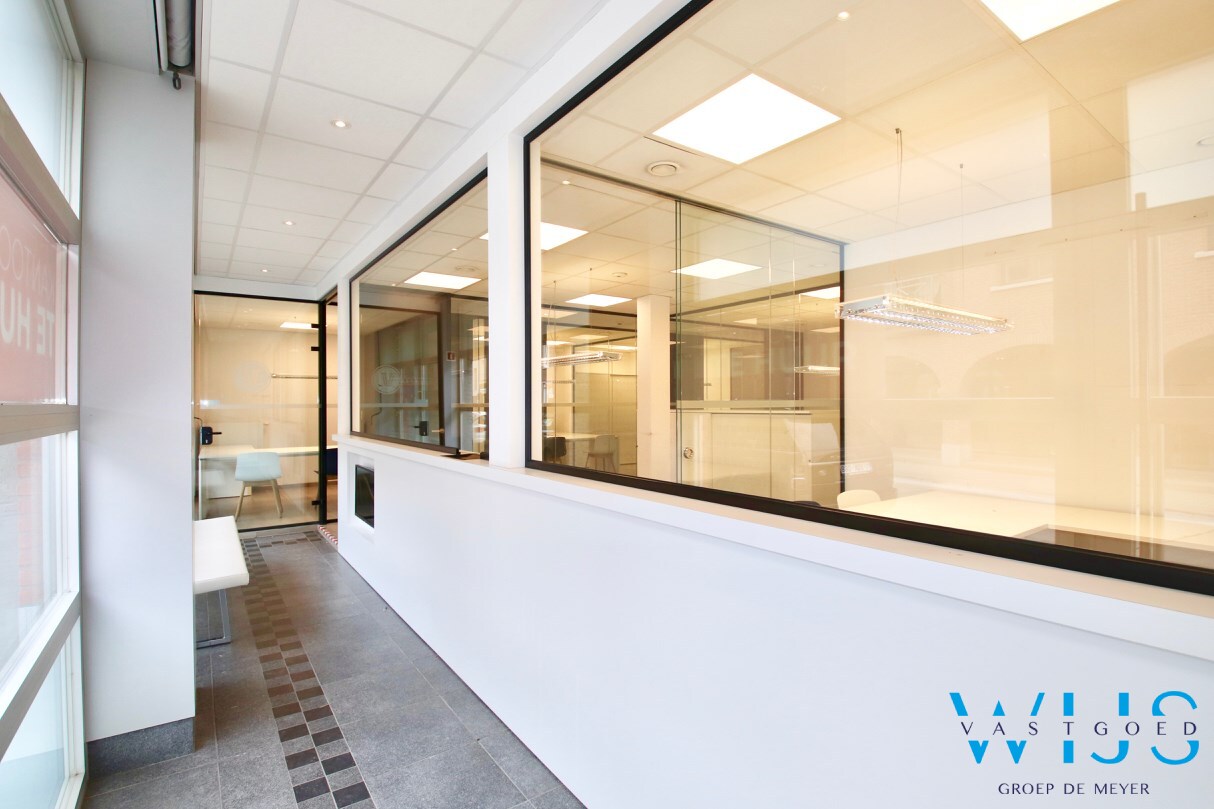 Multifunctionele kantoorruimte te centrum SLEIDINGE! 