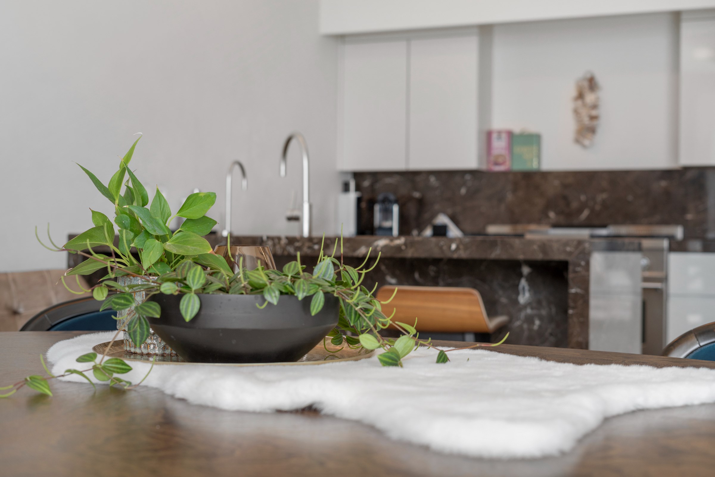 Luxueus duplex-hoekappartement, voorzien van alle comfort, nabij het Rubensplein (Mogelijkheid tot aankoop van een inpandige garage-staanplaats) 