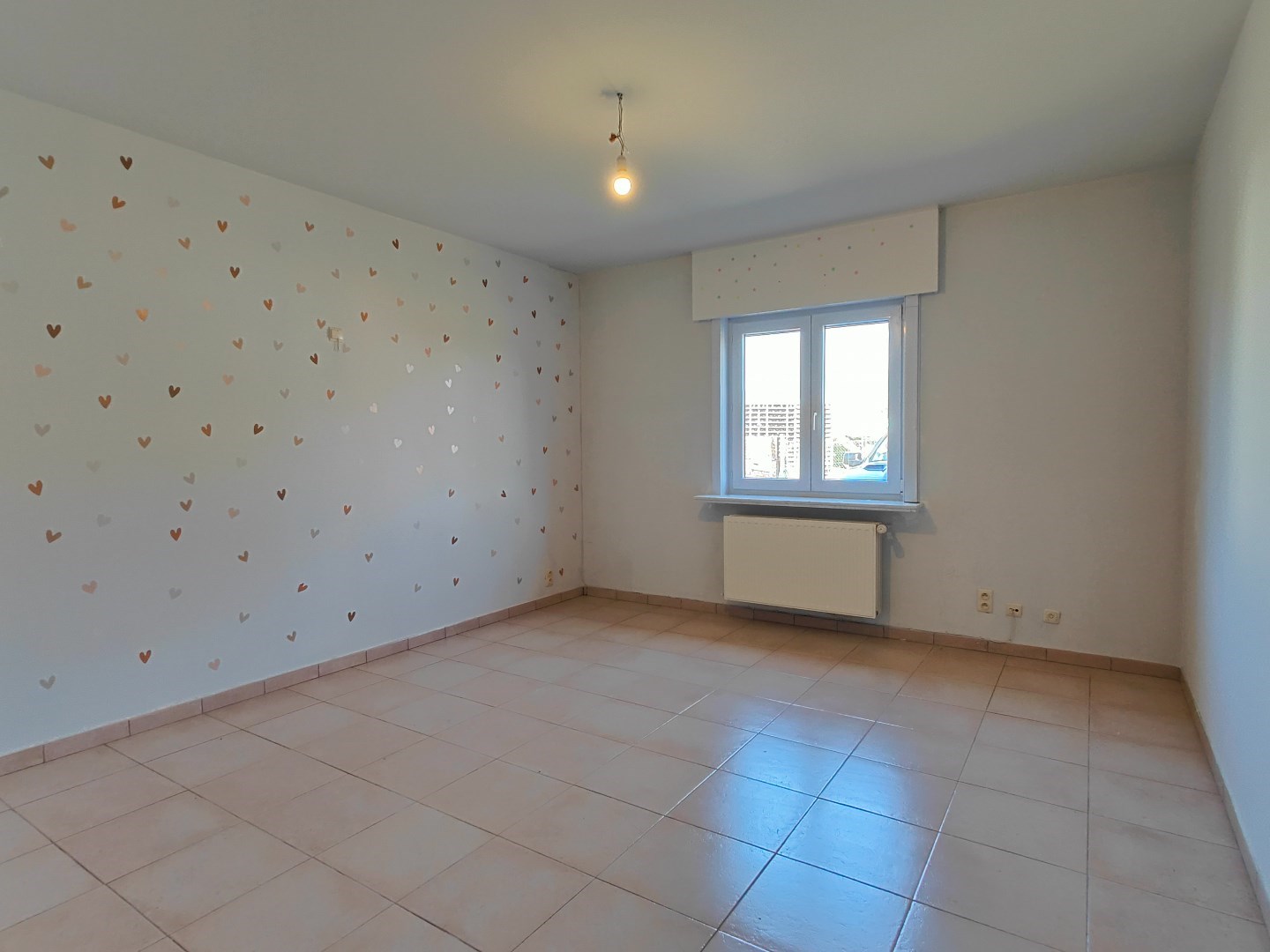 Ruime villa met loods op 1.689 m&#178; – zuidgerichte tuin en tal van mogelijkheden 