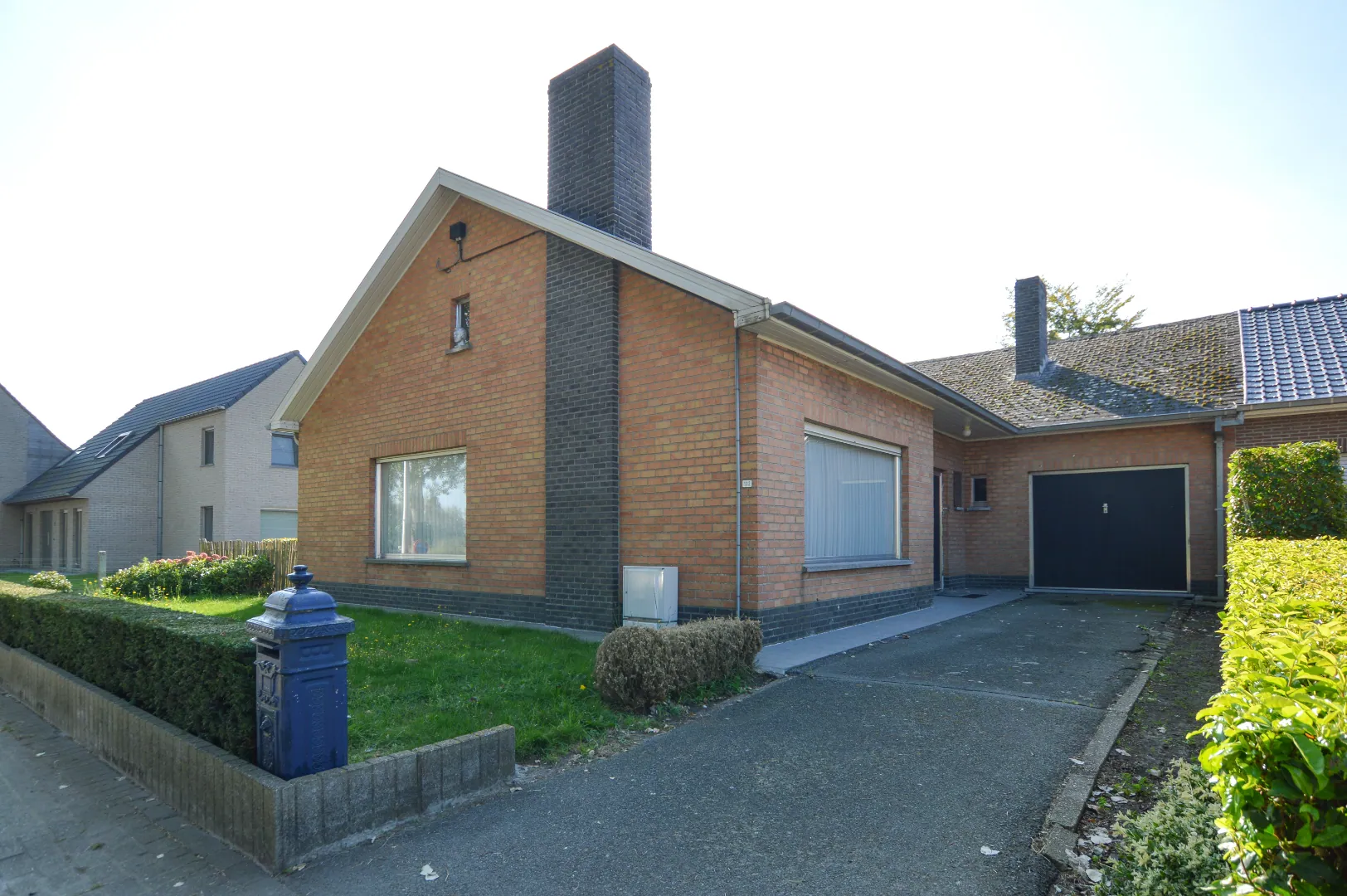 Halfopen bungalow op 423 m² te Roksem met garage en 3 slaapkamers